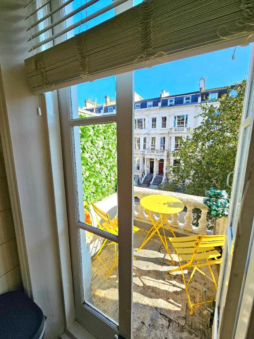 Charming Home With Private Balcony, On 1St Floor, With 2 Bathrooms, 3 Min Walk To Earl'S Court Station London Eksteriør bilde
